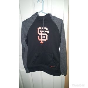 Nikes women giants hoodie therma fit amazing condi